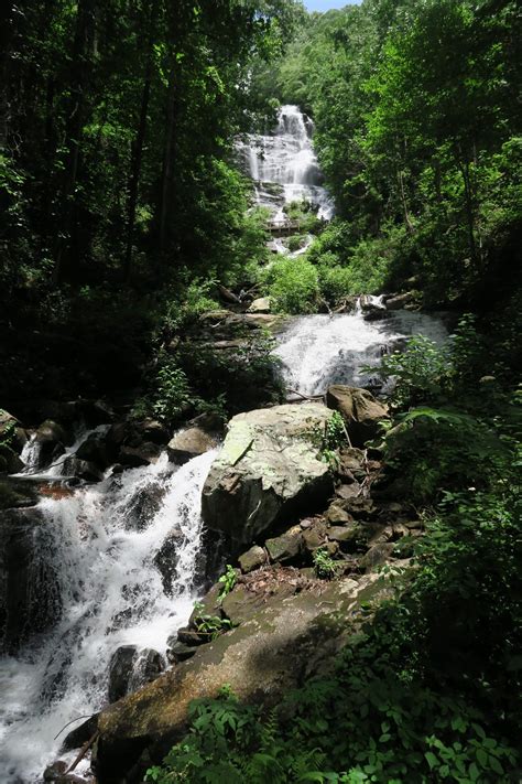 Woodland Waterfall – Clean Public Domain