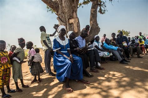 Bidi Bidi Refugee Camp | South Sudanese refugees attend a Su… | Flickr