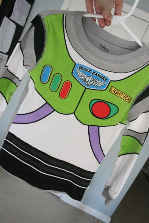 IMG_6739.JPG (1067×1600) | Buzz lightyear costume, Buzz lightyear halloween costume, Toy story ...