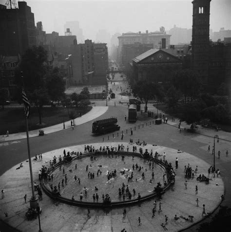 The Little Known History of When the Washington Square Park Fountain Became a Wading Pool ...