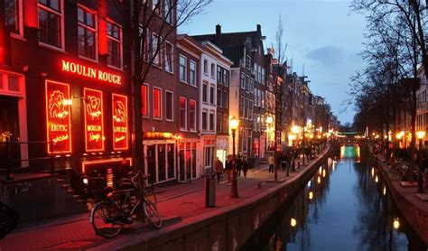 Where is Amsterdam Blue Light District? - AmsterdamYEAH.com