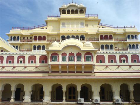 File:Chandra Mahal, City Palace, Jaipur.jpg - Wikimedia Commons