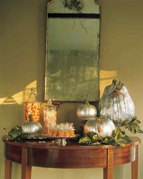 Indoor Halloween Decorations | Martha Stewart