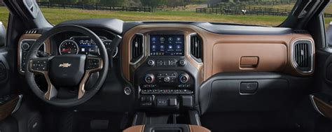 2022 Chevy Silverado 1500 Interior | Northside Chevrolet