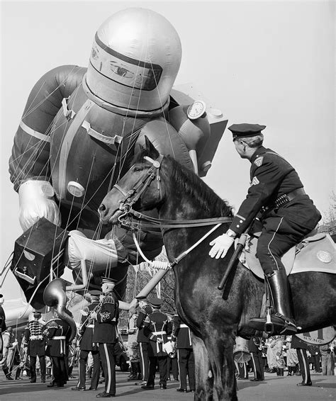 Quirky Vintage Photos of the Macy’s Thanksgiving Day Parade - History ...