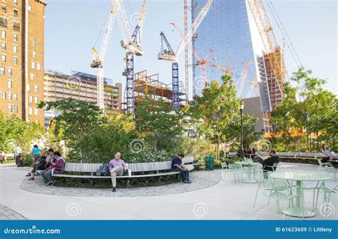 Hudson Yards Park, NYC editorial stock image. Image of park - 61623609