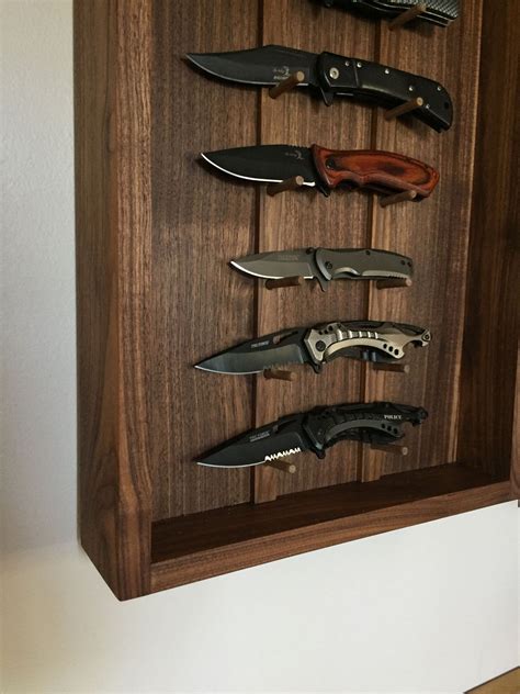 Walnut Knife Display Case - Etsy | Knife display case, Display case, Pocket knife display case