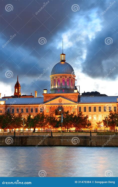 Bonsecours Market stock photo. Image of dusk, skyscraper - 31470384