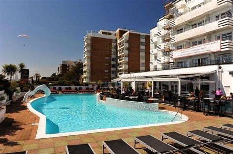 Best Price on Cumberland Hotel in Bournemouth + Reviews!