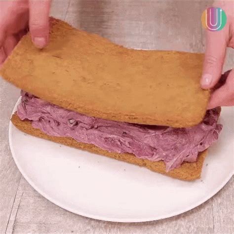 Bologna Sandwich GIF - Bologna Sandwich - Discover & Share GIFs