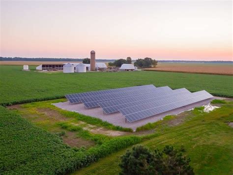 Solar Farming: 6 Key Ways Solar Can Help Your Farm | EFS Energy