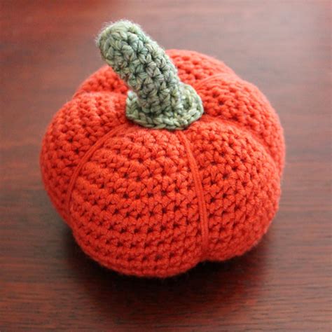 Crocheted Autumn Decorations : A Pumpkin and a Doily | Loulou Downtown