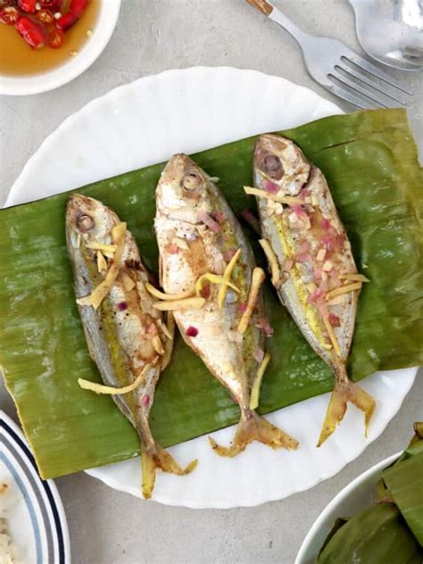 Banana-wrapped Salay-Salay Fish - Kawaling Pinoy