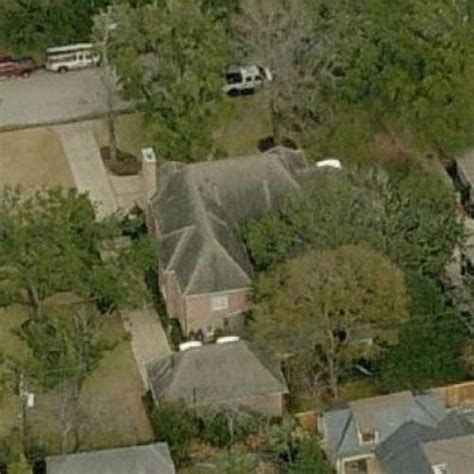 Joel Osteen's House (former) in Houston, TX (Google Maps)