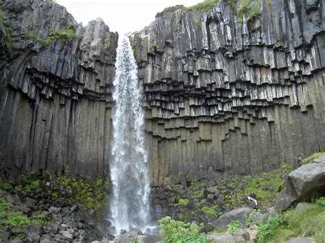 Svartifoss en Islandia, la cascada negra | Blog BuscoUnViaje