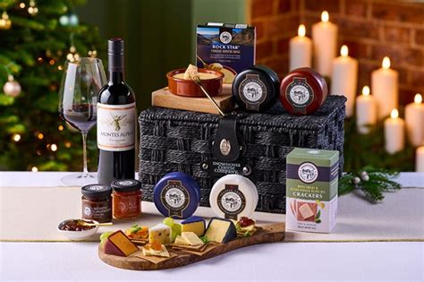 Give a festive hamper from Snowdonia Cheese Company this Christmas ...