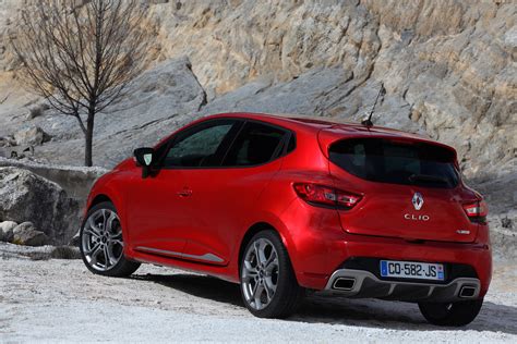 Renault Clio - Red passion | Renault clio, European cars, Renault