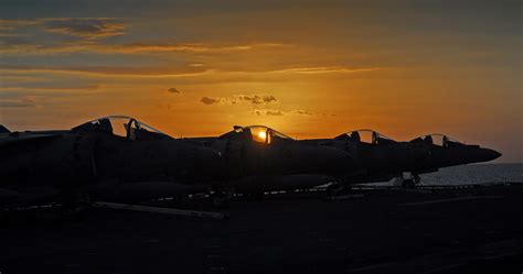 File:US Navy 071228-N-4774B-014 The rising sun shines through the ...