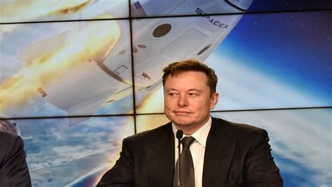 FILE PHOTO: SpaceX founder and chief engineer Elon Musk attends a news ...