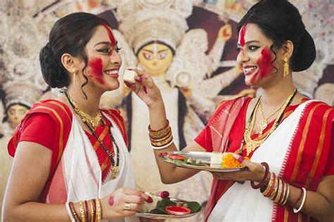 8 Best Ways to Experience Kolkata's Durga Puja Festival