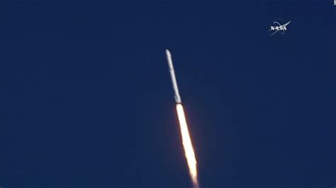 See SpaceX rocket crash landing - CNN Video