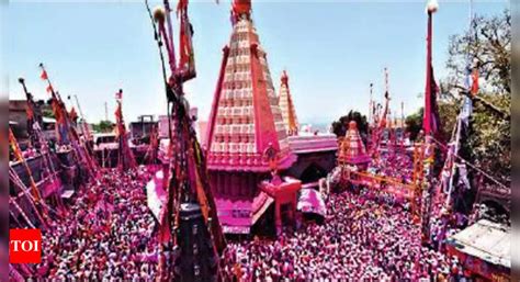 Yatra: No Curbs On Footfall At Jyotiba Yatra, Vendors Must Be ...