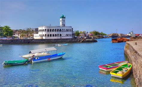 Traveling to Moroni in the Comoros: (Country 183/196) - The Digital Globetrotter