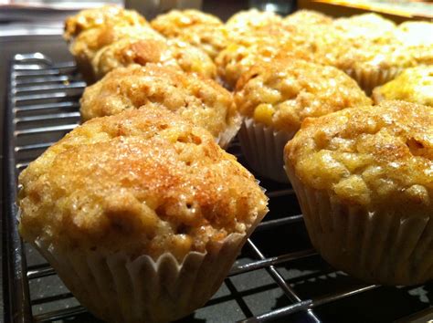 The Foodhaüs: Banana Grape Nut Muffins