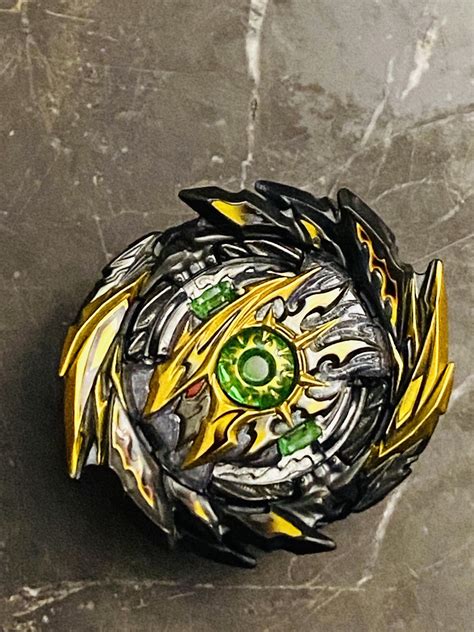 Can we take a moment and appreciate how beautiful this recolor of super Hyperion looks? : r/Beyblade