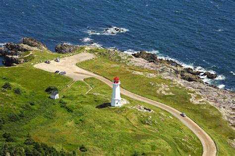 Louisbourg Lighthouse in Louisbourg, NS, Canada - lighthouse Reviews ...