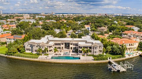 Derek Jeter’s mansion, Tom Brady’s Tampa home listed for $29 million | WFLA