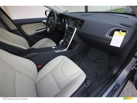 2013 Volvo S60 T5 interior Photo #68719867 | GTCarLot.com