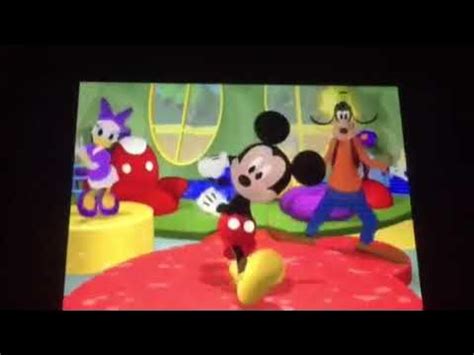 Mickey Mouse Clubhouse - Pete’s Beach Blanket Luau - hot dog dance - YouTube