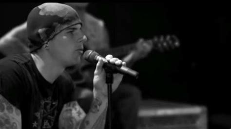 Lirik Lagu Dear God dan Terjemahan - Avenged Sevenfold, Menyayat Hati!