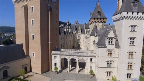 The Château de Pau (Pau's castle), where the story of the city begins ...