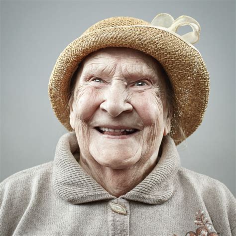 Touching Nursing Home Portraits that Show 'Smiles Don't Get Old' | Portrait, Old faces ...