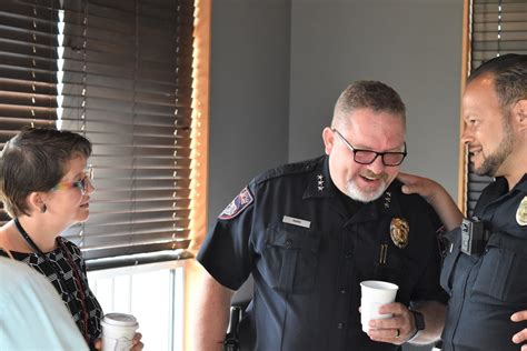 Cedar Park police meet residents over coffee | Hill Country News