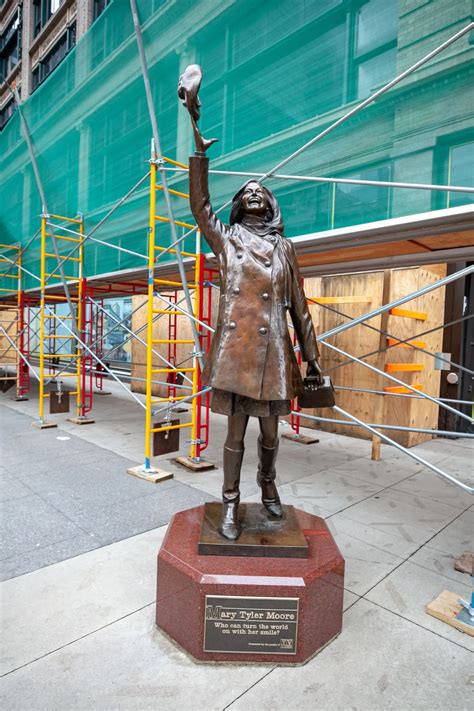 Mary Tyler Moore Statue in Minneapolis, Minnesota