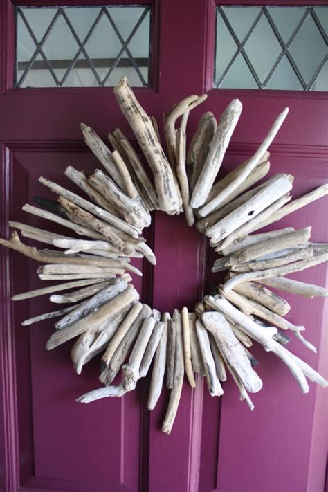 Dramatic Driftwood Wreath | merrypad