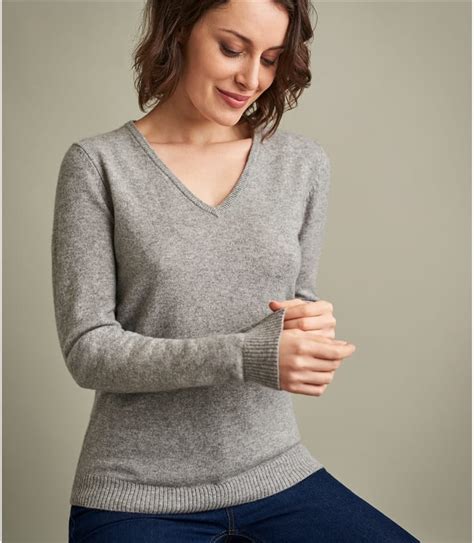 Grey Marl | Womens Pure Cashmere V Neck Sweater | WoolOvers US