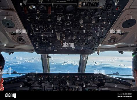 Commercial aircraft view of cockpit Stock Photo - Alamy