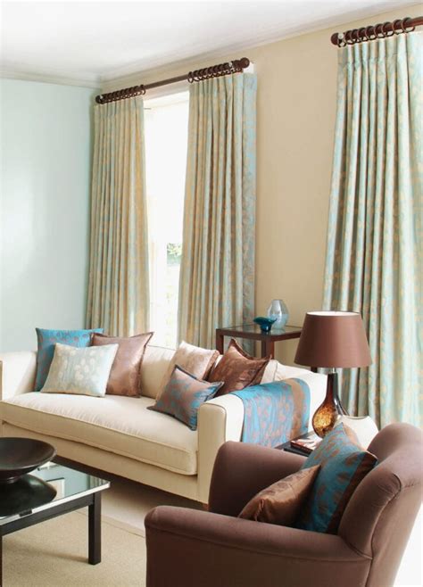 53 Living Rooms with Curtains and Drapes (Eclectic Variety)