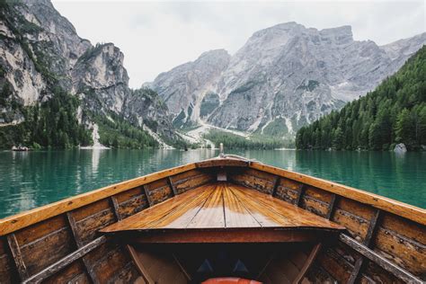 Download Boat Mountain Lake Landscape - Boat In Mountain Lake On Itl.cat