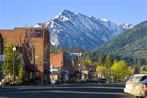 Bronze Cowboys, Chocolate, And Wolves: Oregon's Little Switzerland ...