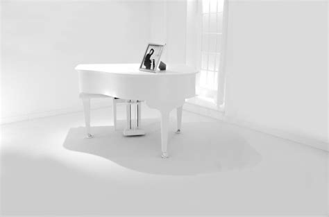 White Piano Free Stock Photo - Public Domain Pictures