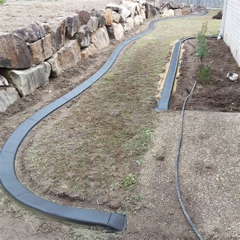 Gold Coast Garden Edging | Edgeworx Concrete Edging