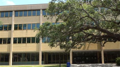 'It's in deplorable shape': LSU leadership looking into building new library with new funds