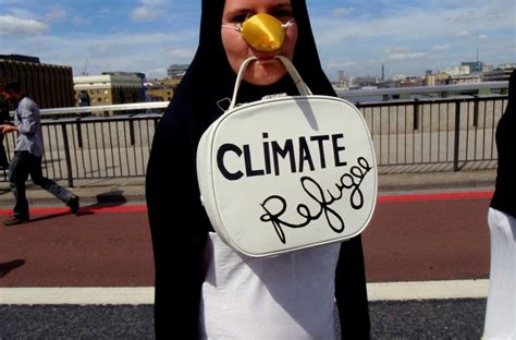 Climate activism as performance art [SLIDESHOW] | Grist