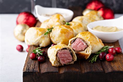 Recipe: Mini Beef Wellington with Creamy Horseradish Sauce