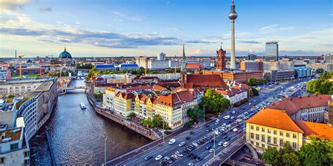 25 € – Sightseeing Berlin: Wunsch-Bustour durch die Stadt | Travelzoo